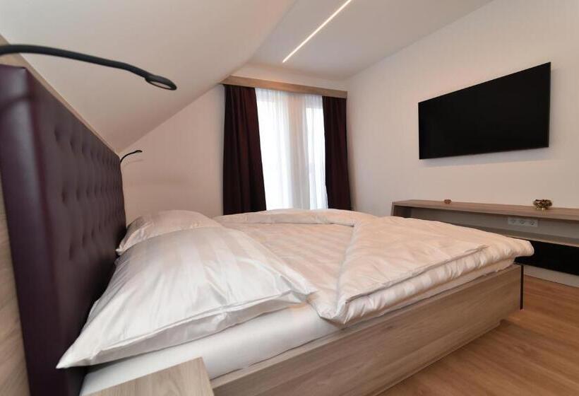 Номер Стандарт, Village Loft