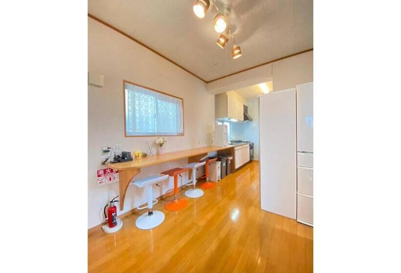Дом 1 Спальня, Yellow House   Vacation Stay 24896v