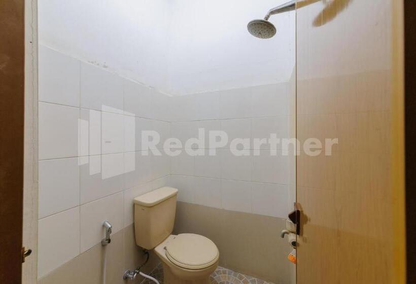 Номер Стандарт, Bintaro Guest House Near Rs Pondok Indah Bintaro Redpartner