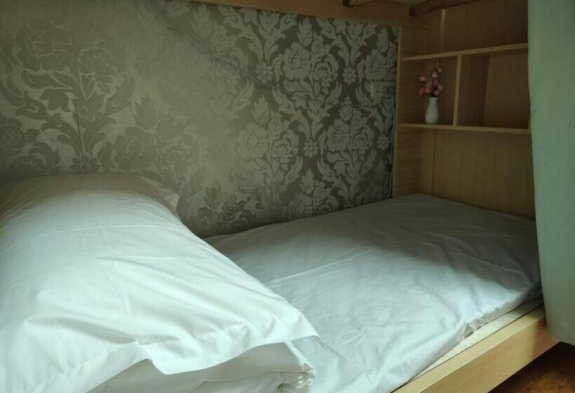 Cama em Quarto Compartilhado, Haven Youth Hostel
