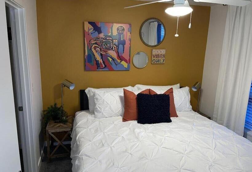 带1个卧室的公寓, Full Kitchen Youtubetv Smart Locksking Bedtop Fl