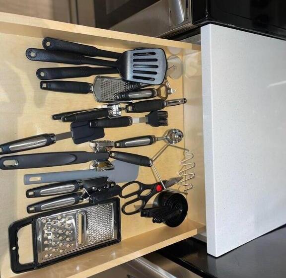 带1个卧室的公寓, Full Kitchen Youtubetv Smart Locksking Bedtop Fl
