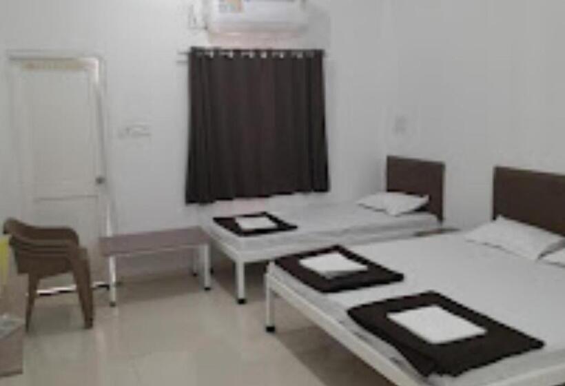 豪华三人间, Gulati Suites Washim
