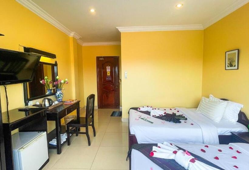 اتاق لوکس با چشم‌انداز استخر, Harmony Indochine D Angkor