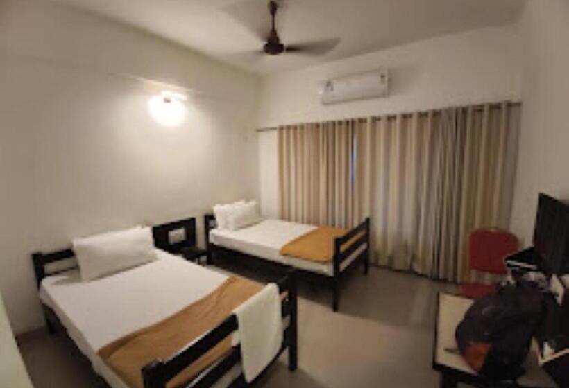 Номер Deluxe Кровать Кинг, Saileela Osmanabad
