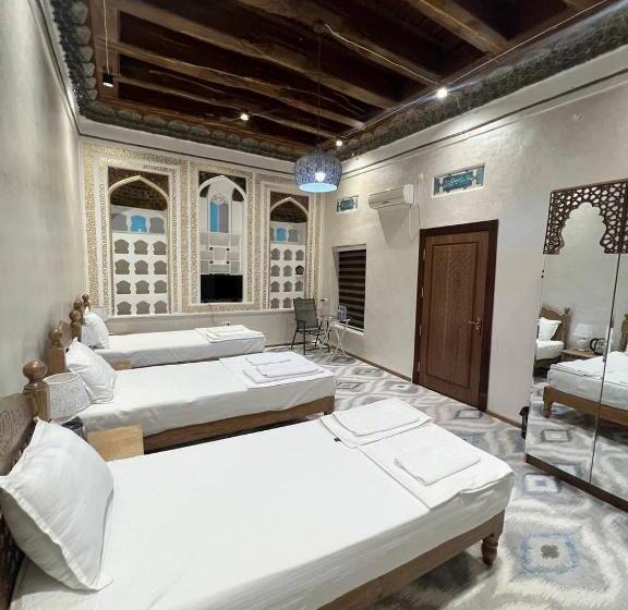 اتاق کلاسیک سه تخته, Tapchan Guest House