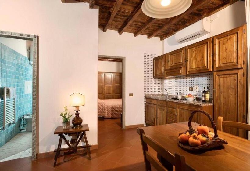 Апартаменты 2 Спальни, Farmhouse With Swimming Pool Surrounded By Greenery In San Donato Fronzano, Apartments With Air Cond