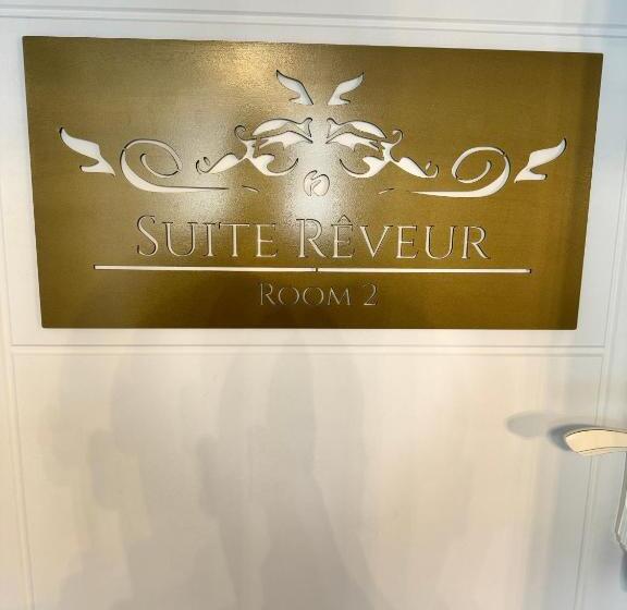 اتاق لوکس, C Est La Vie Boutique