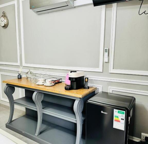 اتاق پرمیوم, C Est La Vie Boutique