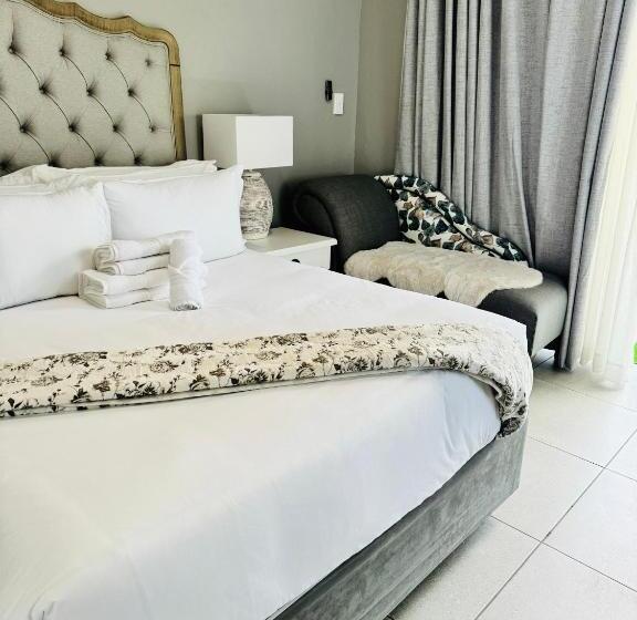 اتاق پرمیوم, C Est La Vie Boutique