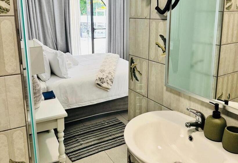 اتاق لوکس, C Est La Vie Boutique