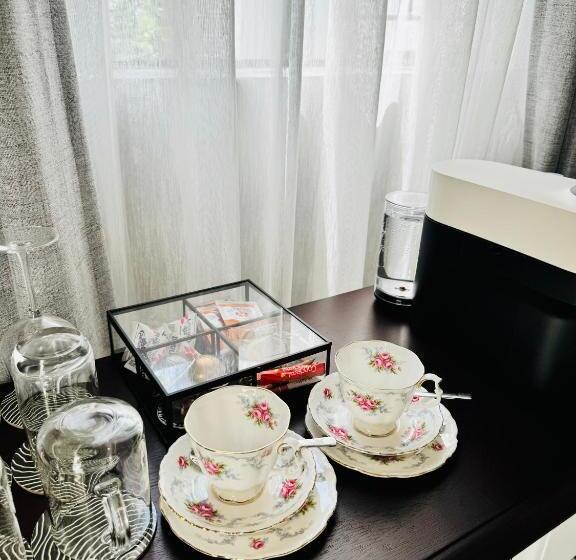 اتاق پرمیوم, C Est La Vie Boutique