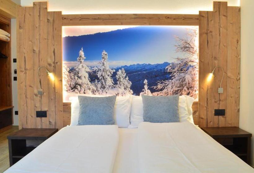 带阳台标准四人间, Aria Alpina Guest House Affittacamere