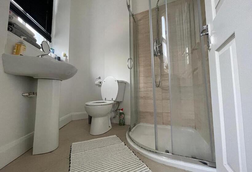 اتاق استاندارد یک نفره, Cork City En Suite Single Room
