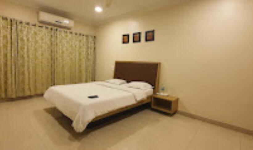 Номер Deluxe, Maratha Palace,satara