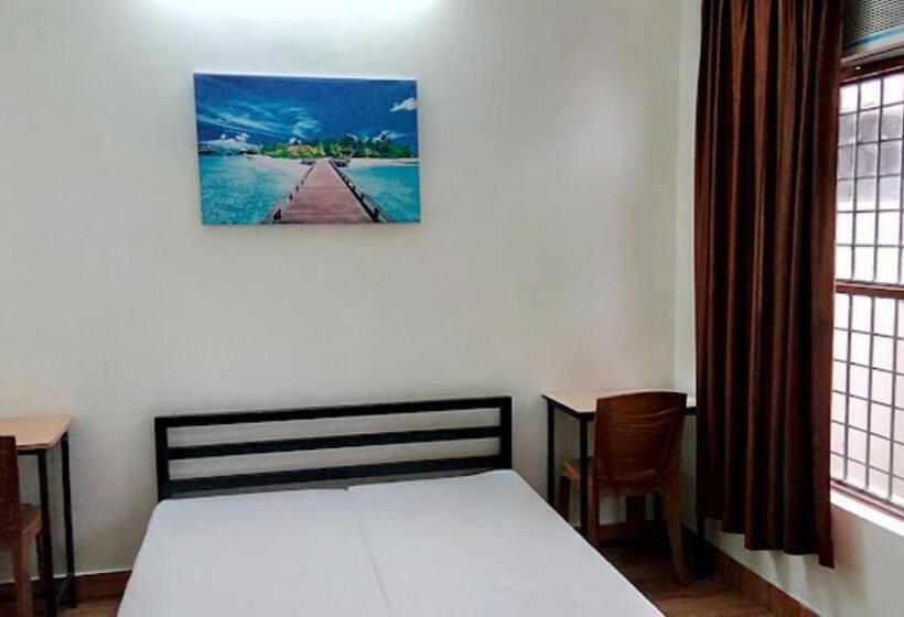 Номер Deluxe, Del