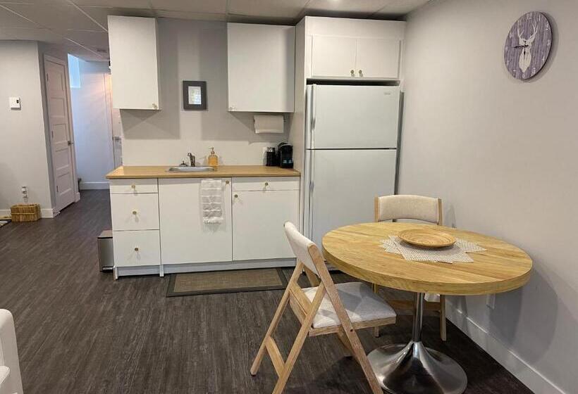 스위트, Suite Au Centre De L’estrie