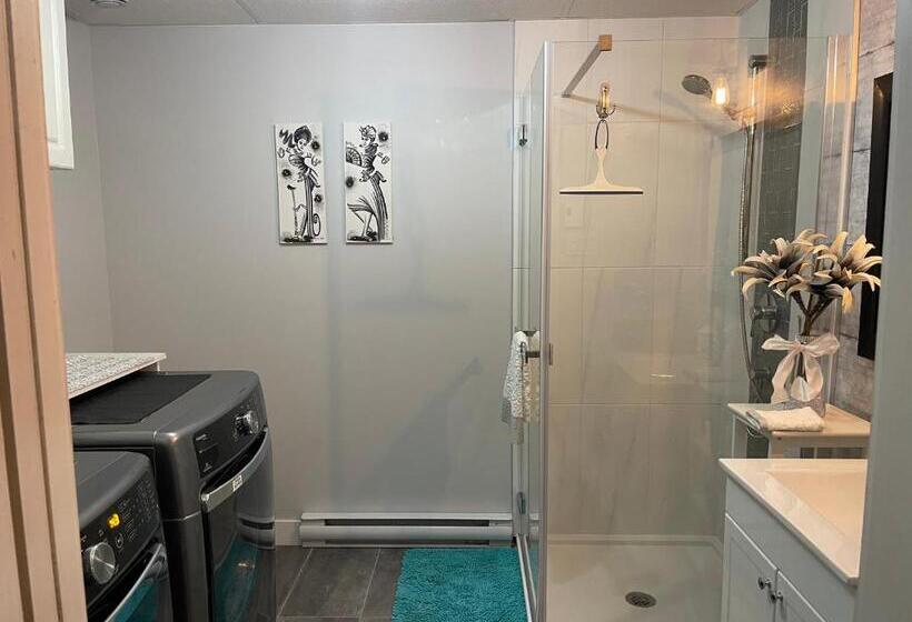 스위트, Suite Au Centre De L’estrie