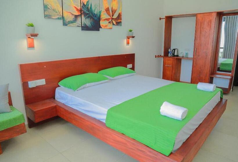 디럭스 룸, Travellers Hotel Hikkaduwa