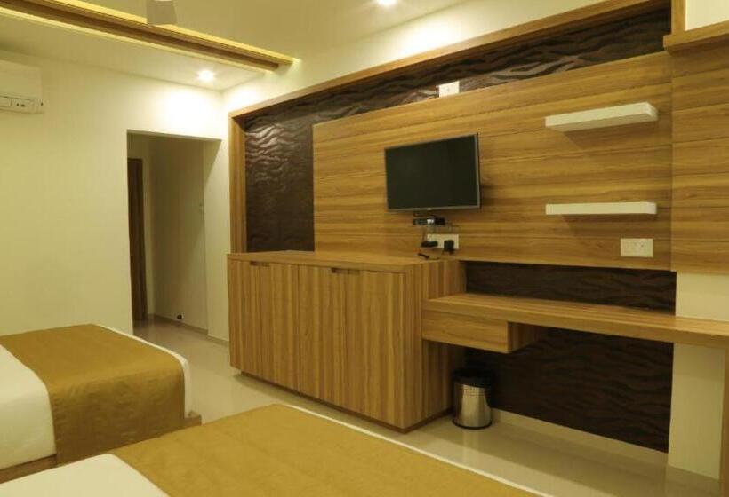 Номер Deluxe, Roma Kristo, Dwarka