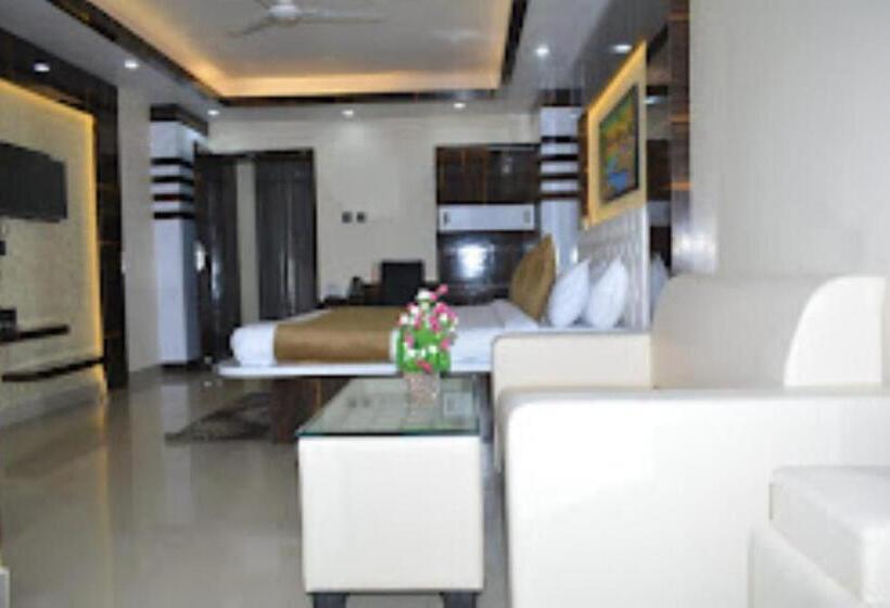 Номер Deluxe Кровать Кинг, Saraswati Inn,aurangabad