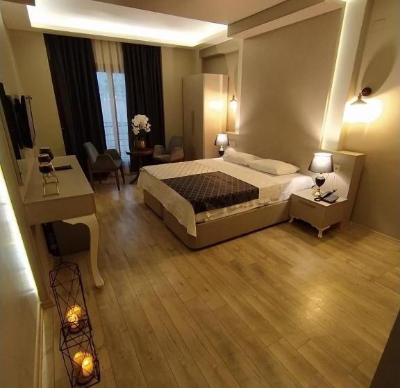 اتاق استاندارد یک نفره, Uğur Byc