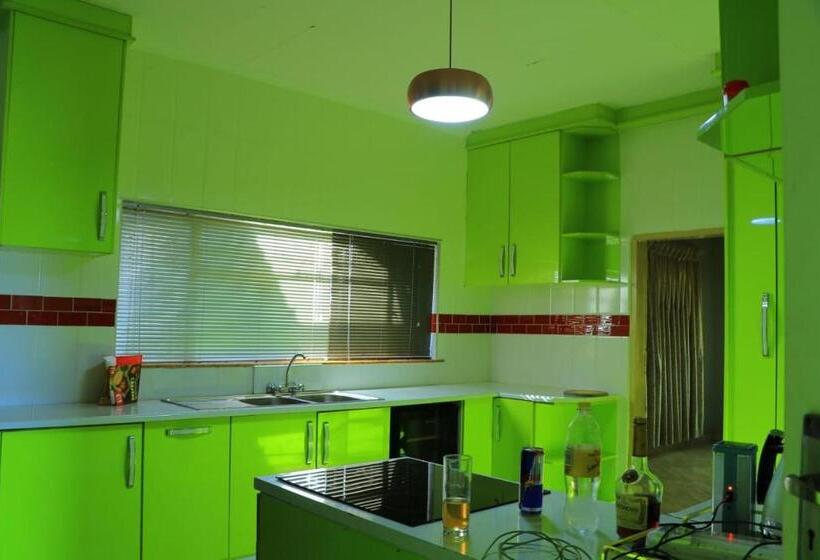 Номер Стандарт, La Maison Guesthouse
