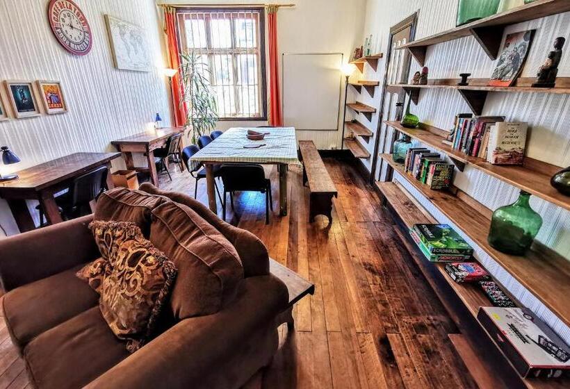 Кровать в Общей Комнате, Mapatagonia Hostel Monumento Nacional
