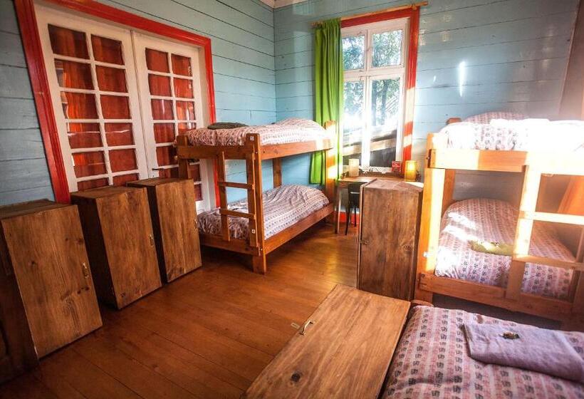Кровать в Общей Комнате, Mapatagonia Hostel Monumento Nacional