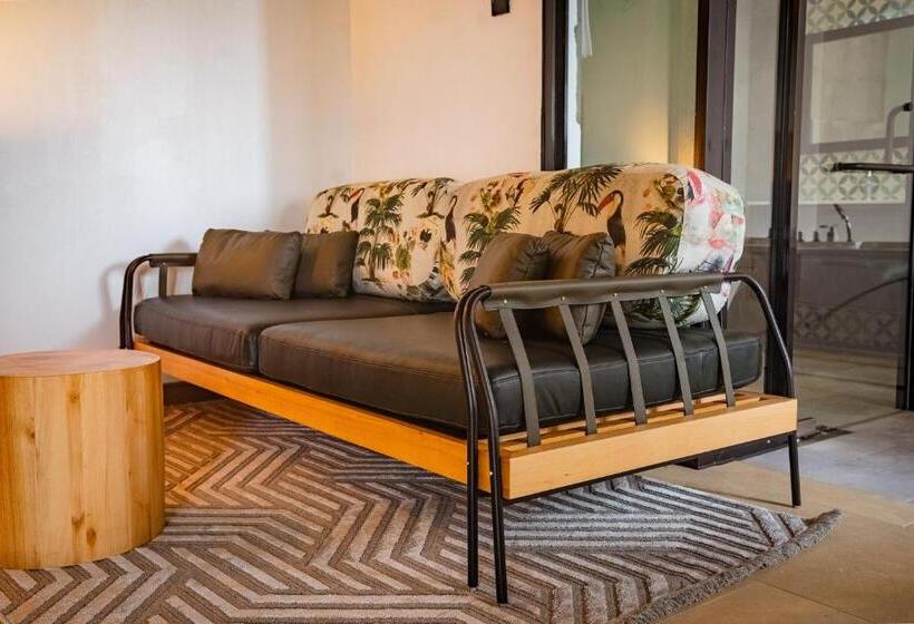 Suite with lake view, Tabebuia Spa And Safari Resort