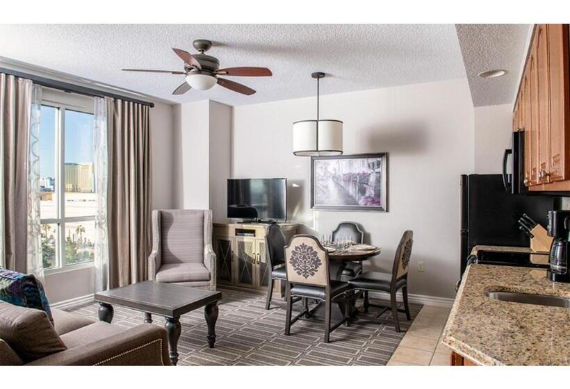 Apartamento 2 Dormitórios, Experience Mediterranean Condo Luxury, Near The Lv Strip   Special Offer Now!