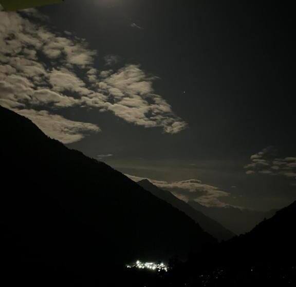 标准间带山景, Magdalene Residency