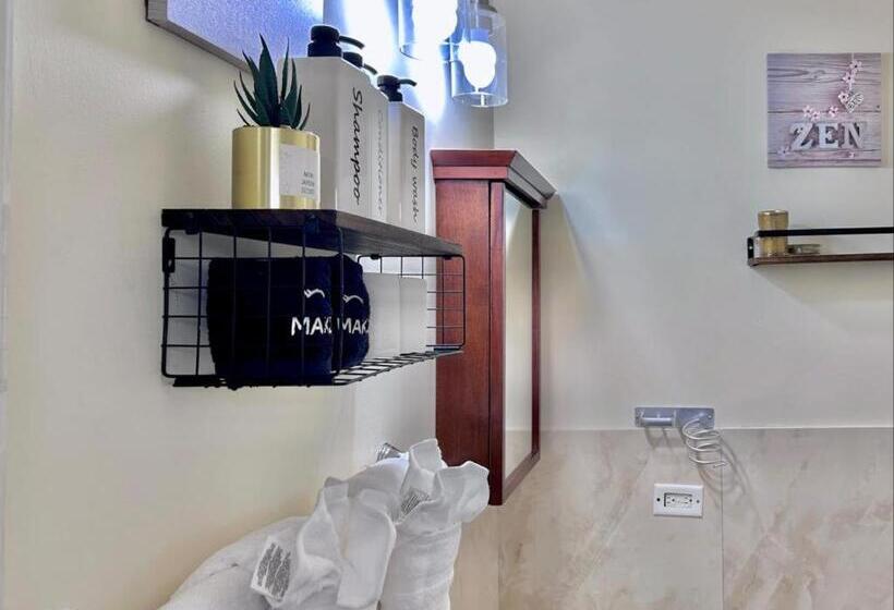 اتاق لوکس, Coastal Cay Villa