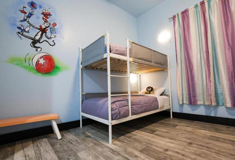 Вилла Deluxe 1 Спальня, Waterfront Haven   Sleeps 19   Home Cinema   Dock   Weatherford Tx
