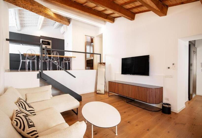 سوئیت 2 خوابه, Duomo B&b
