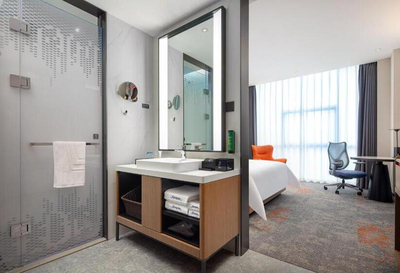 디럭스 룸, Hampton By Hilton Guangzhou Xintang