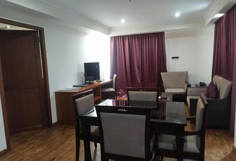 디럭스 룸, Jvk Park Hotel Kerala