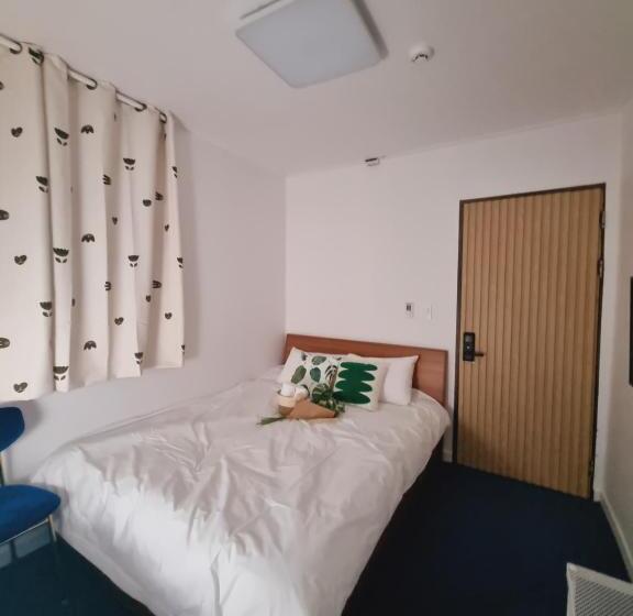 اتاق استاندارد, Space Guesthouse