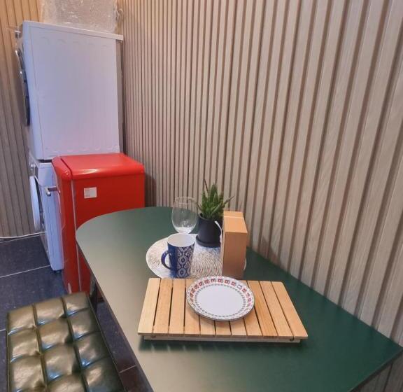 اتاق استاندارد یک نفره, Space Guesthouse