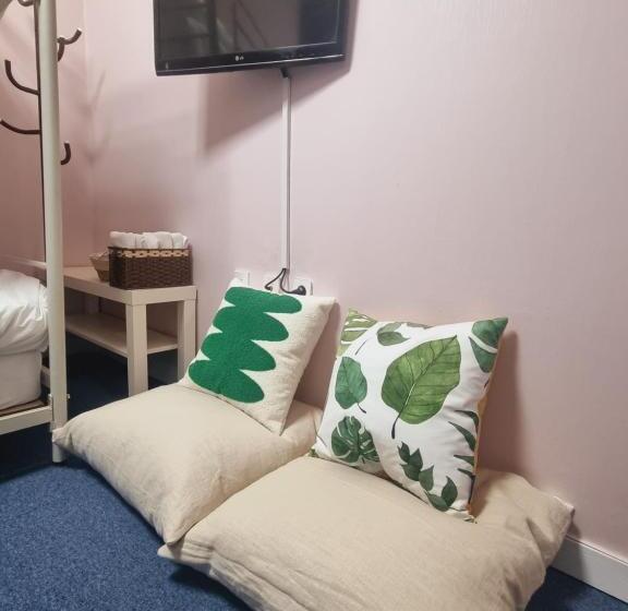 اتاق استاندارد, Space Guesthouse