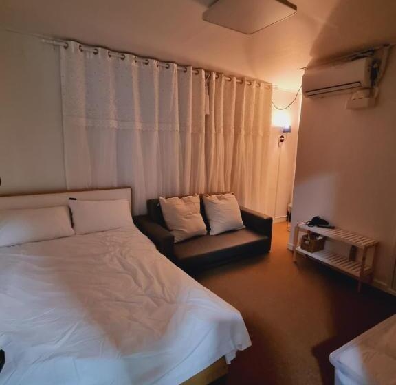 اتاق لوکس خانوادگی, Space Guesthouse