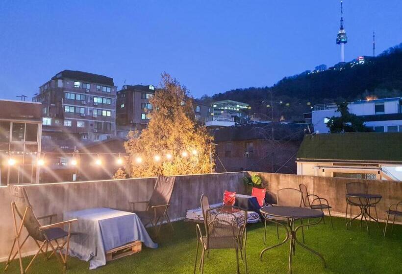اتاق استاندارد با تراس, Space Guesthouse