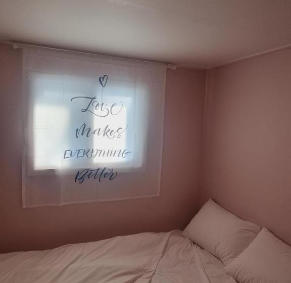 اتاق استاندارد با تراس, Space Guesthouse