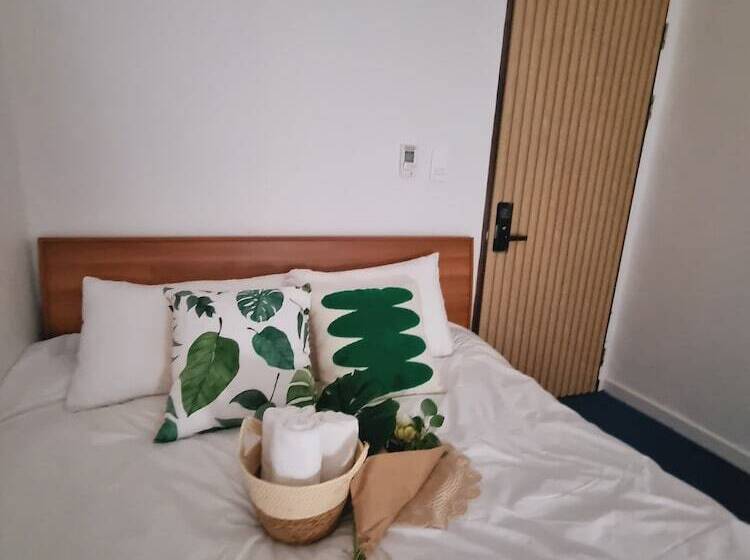 اتاق استاندارد, Space Guesthouse