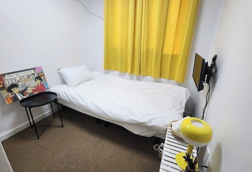 اتاق استاندارد یک نفره, Space Guesthouse