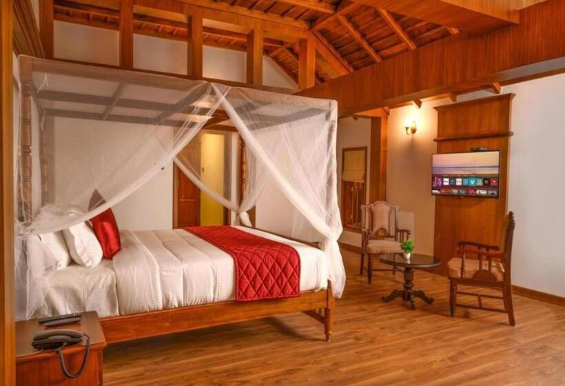 اتاق لوکس, Surya Heritage Hotel Kerala