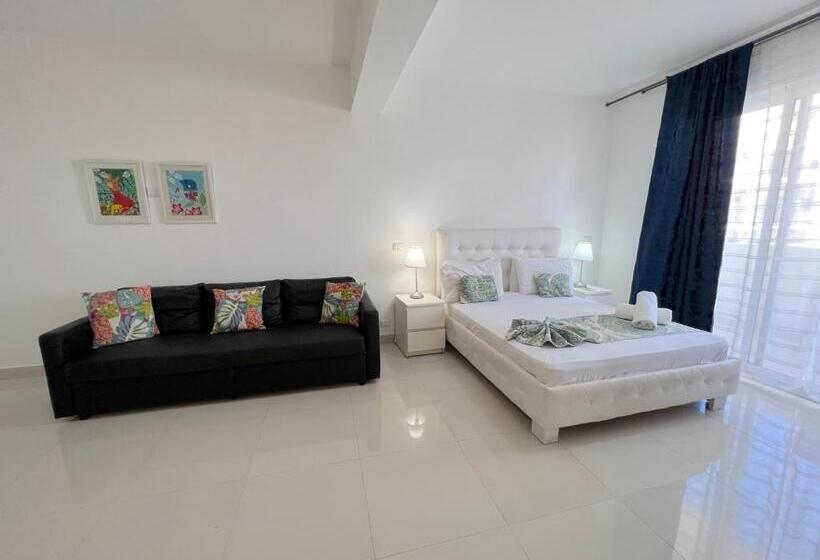 سوییت, Atlantic Suites   Great Location   Beach, Restaurants And Bars