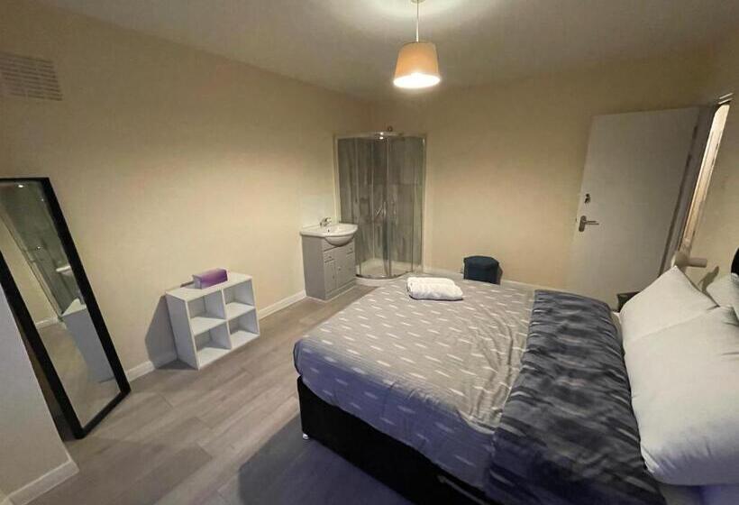 Номер Deluxe, New Malden House