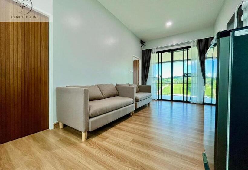 Четырехместный Номер Стандарт, Peak’s House