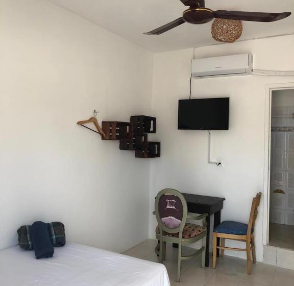 Quarto Economy Individual, Posada Dora